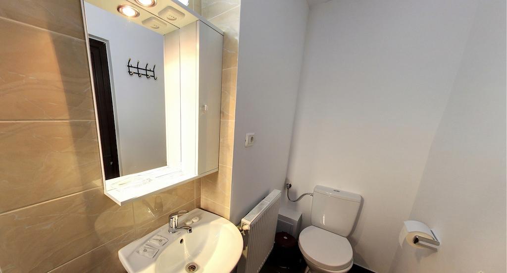 La Storia Guest House Piteşti Pokoj fotografie