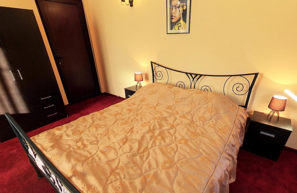 La Storia Guest House Piteşti Pokoj fotografie